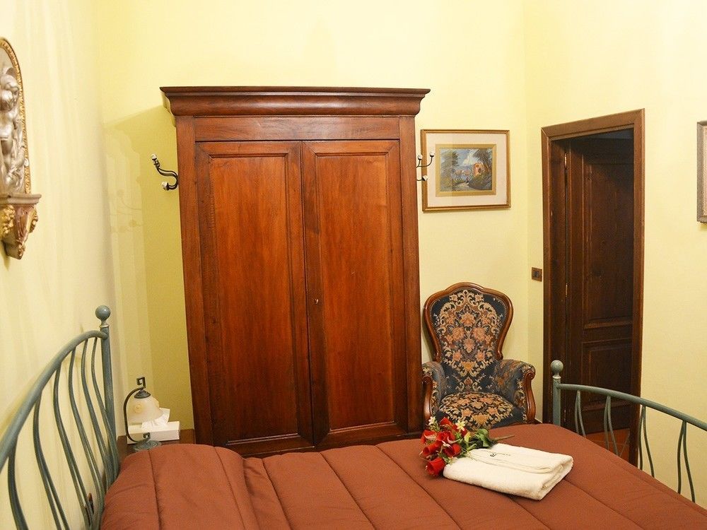 La Rosa Di Firenze B&B Buitenkant foto